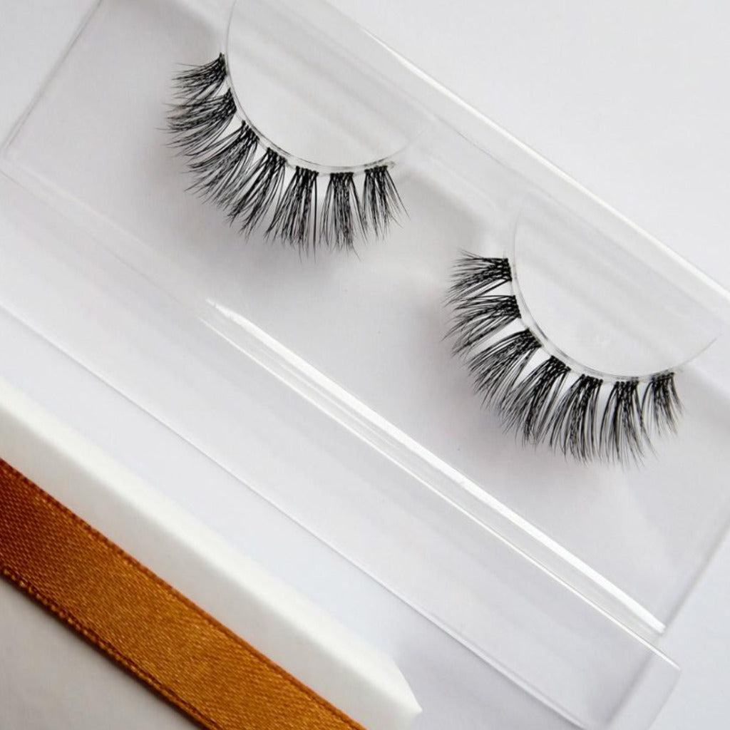 HOUSE WIFE Mink Lashes LIVI BEAUTY 